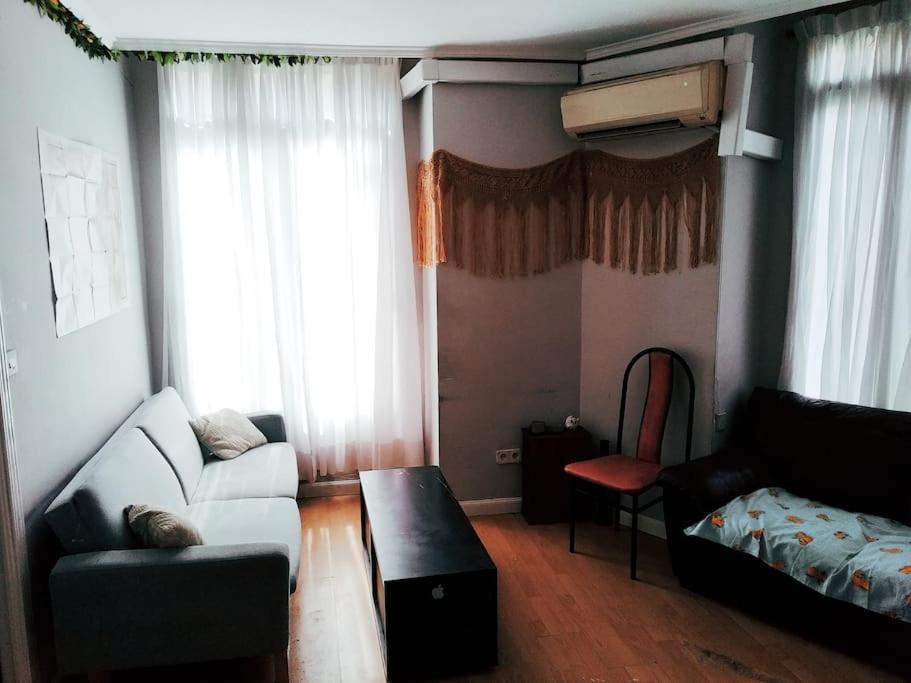 Apartamento Hotel Montana Lavapies Madrid Exterior photo